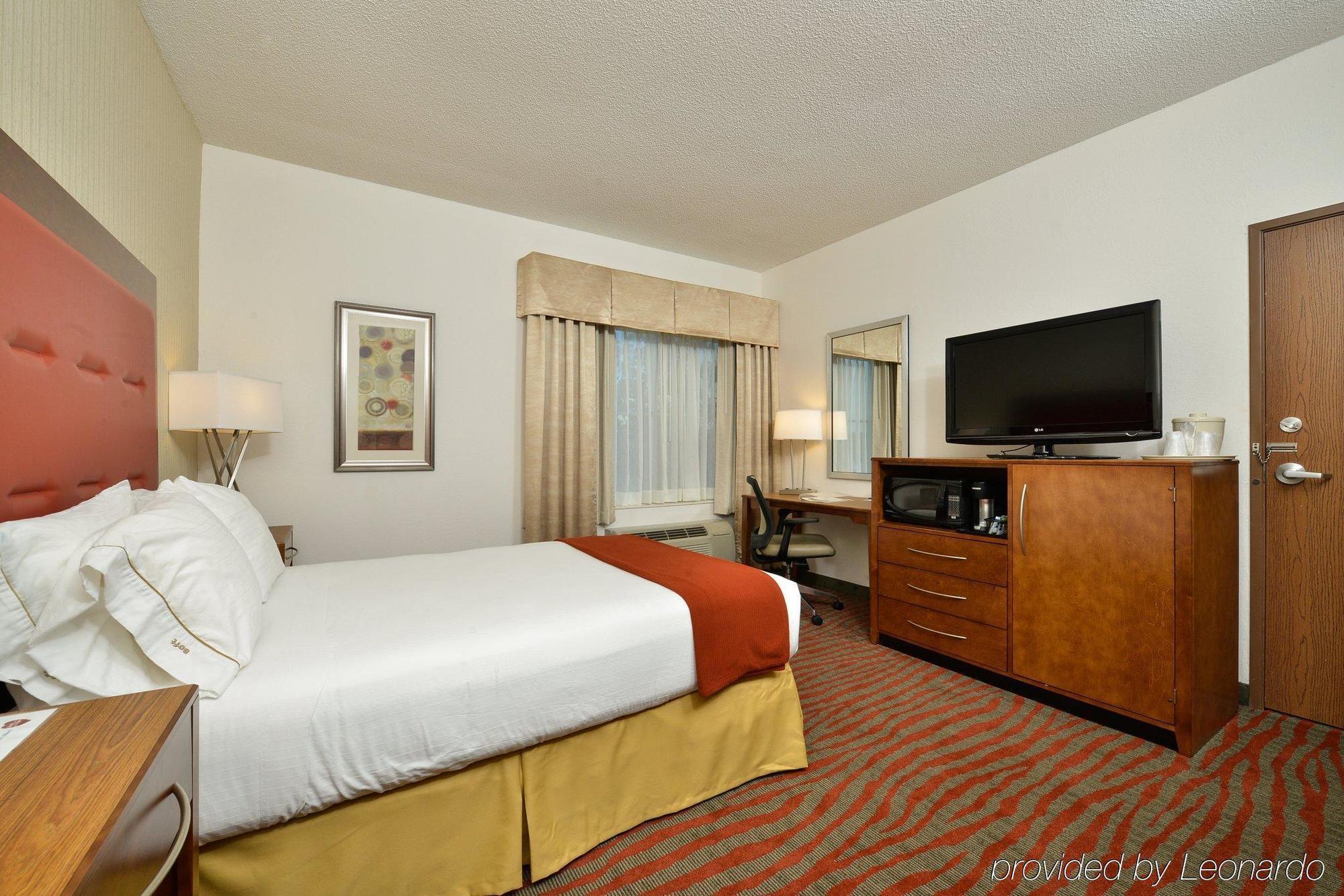 Holiday Express Boston-milford By Ihg Milford